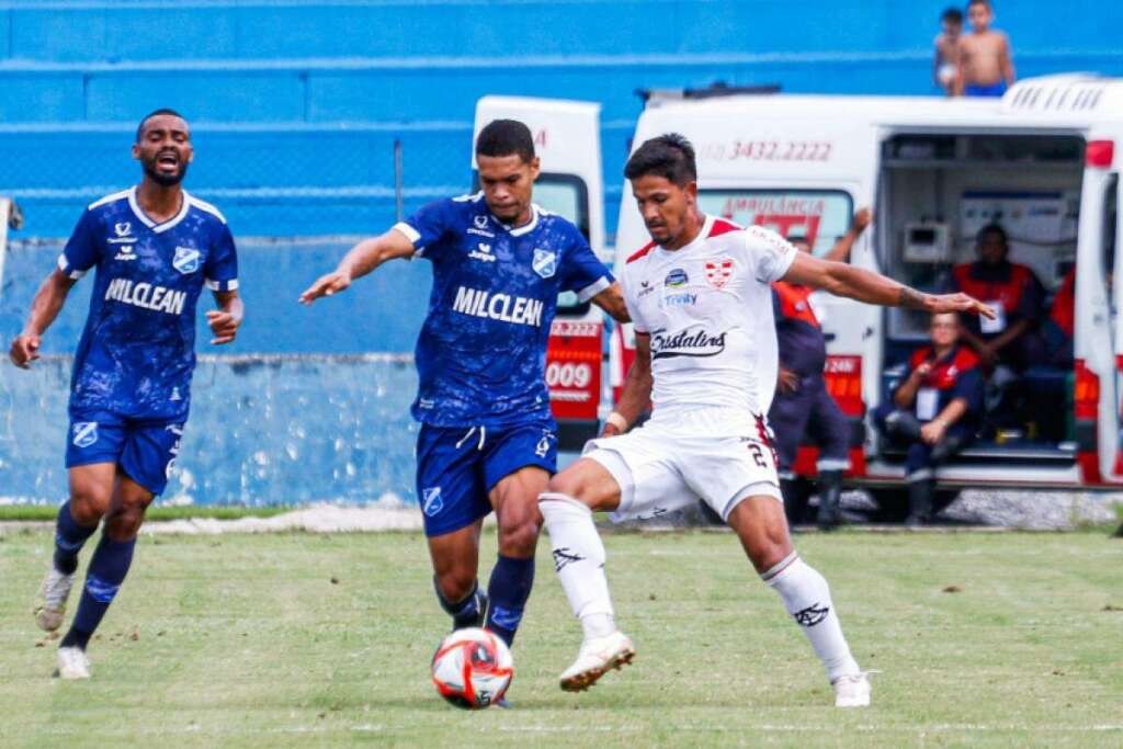 Taubaté 0 x 2 Linense - Resultado importante fora de casa (Foto: Victor Cônsoli/ECT)