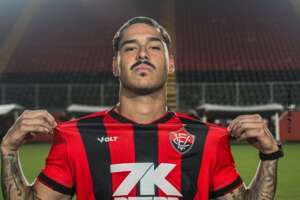 Vitória confirma contratação de Lucas Halter, ex-Botafogo