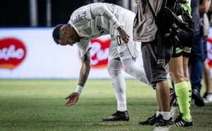 Neymar alfineta pancadas no Santos: 'Único jeito de me parar'
