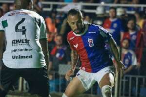 PARANAENSE: Jogo isolado entre Paraná e Maringá abre 8ª rodada