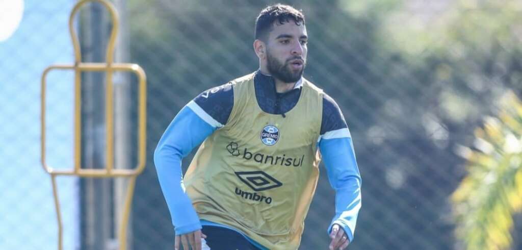 Vitória faz proposta por Pepê, em baixa no Grêmio