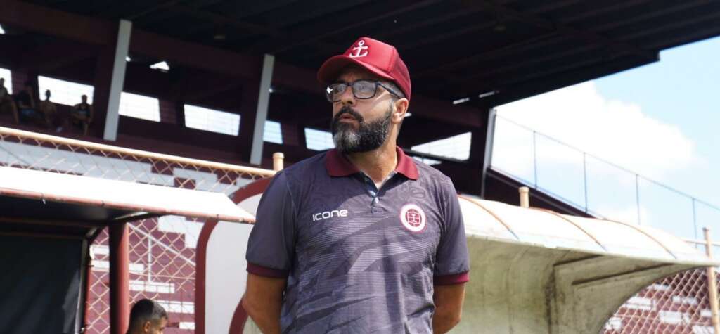 Rio Branco SAF acerta com substituto após saída de Colbachini