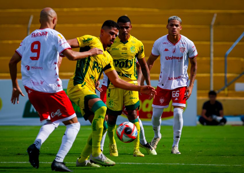 Mirassol x Ponte Preta - Leão perto da vaga e Macaca embalada 2 S7fXxHZi Screenshot 16 1