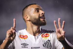 Guilherme é chamado de 'craque' por Neymar e diz que camisa 10 contagiou o Santos