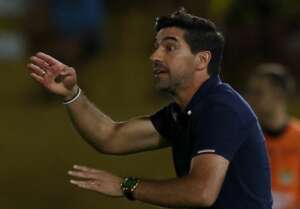 Abel desabafa e defende Ponte Preta: 'Não é justo'