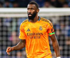 Real confirma lesão muscular de zagueiro em momento crucial na temporada