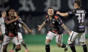 Coritiba empata com o Operário, que dorme líder do Paranaense