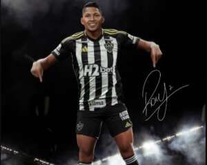 Rony chega no Atlético-MG e ganha homenagem no Palmeiras: 'Ídolo'