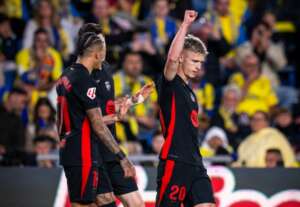 Barcelona sofre contra Las Palmas, mas garante topo do Espanhol