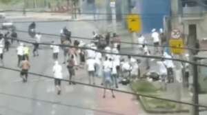 Briga antes de Cruzeiro x Atlético-MG deixa 2 feridos e vários presos