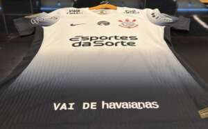 Corinthians firma ação com Havaianas após fala de ex-presidente do clube sobre sócios