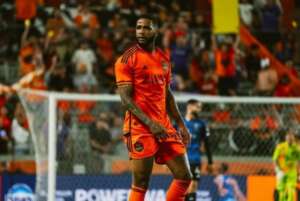 Palmeiras avança por zagueiro ex-Atlético-MG, que está nos EUA