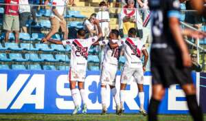 CEARENSE: Ferroviário faz 3 a 0 e pega o Fortaleza na semifinal