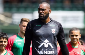 Tom Cristian expõe bastidores de caso de racismo e recebe apoio da Portuguesa Santista