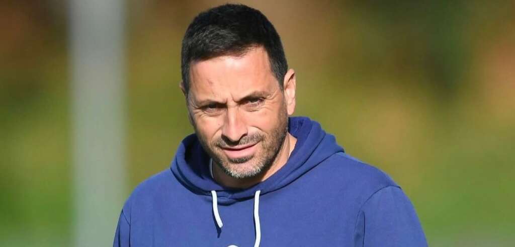 Botafogo aceita pagar multa e fecha com técnico português