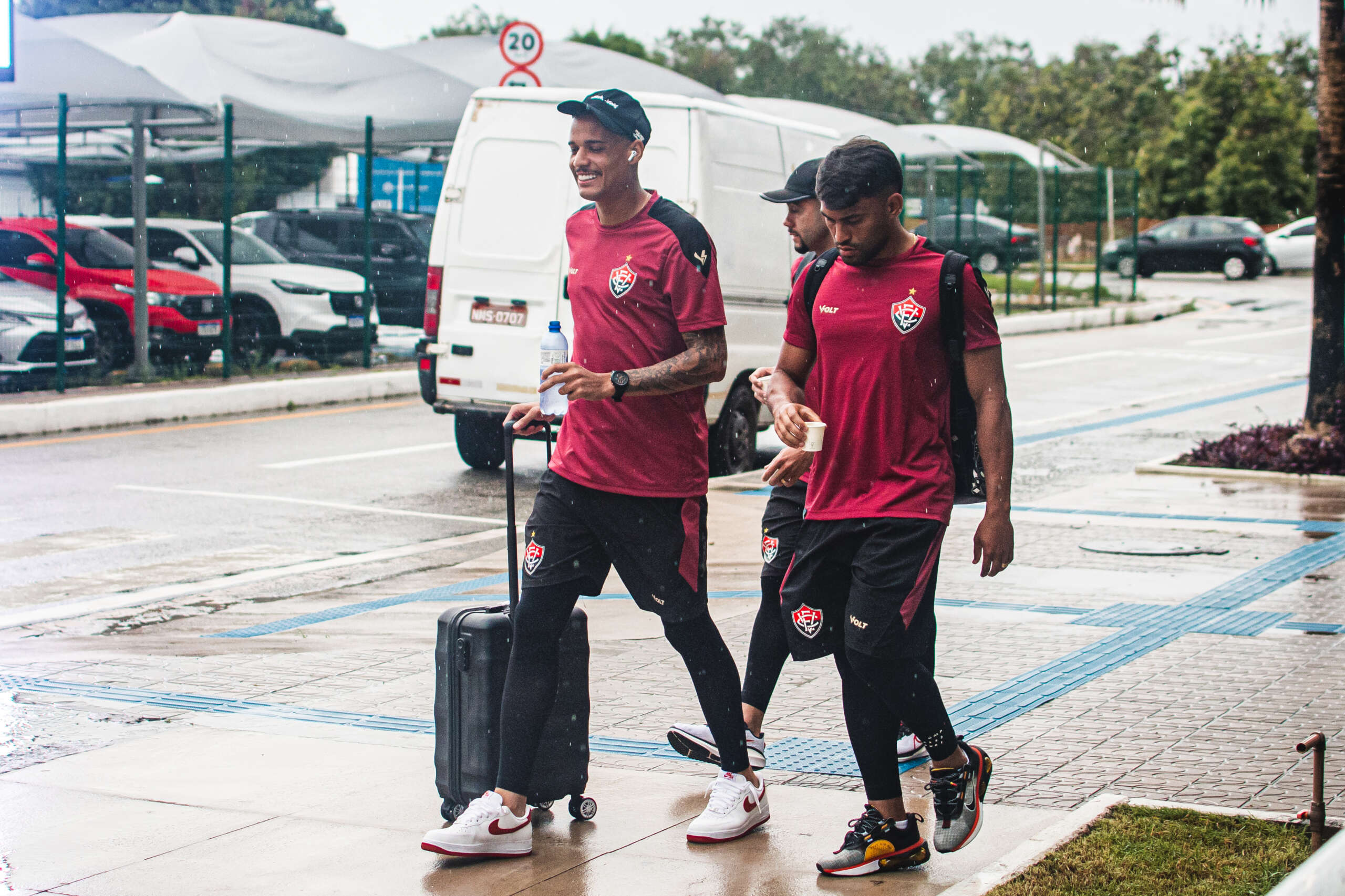 Vitória ganha reforço de volante para estreia na Copa do Brasil (Foto: Victor Ferreira/ECV)