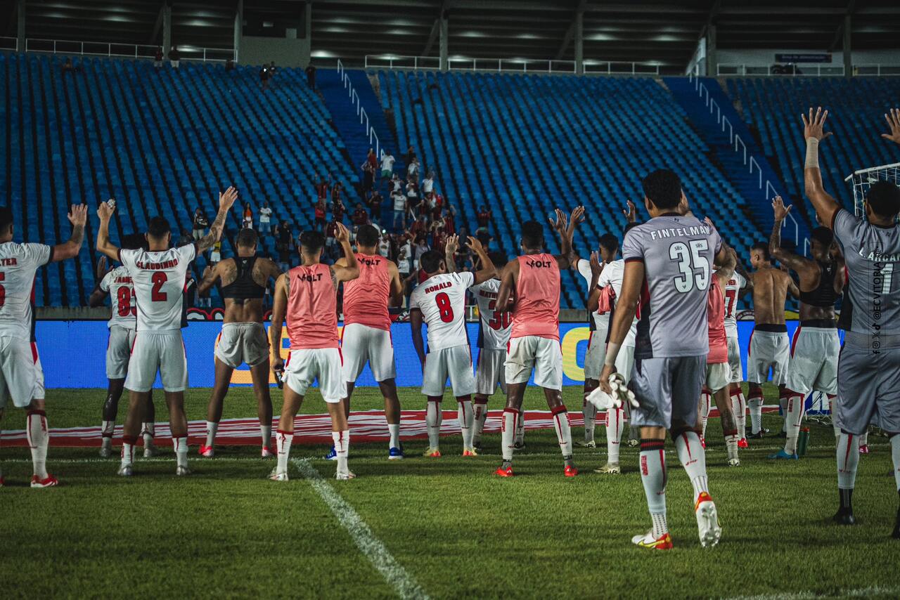 Vitoria Criciuma e Athletico passam na copa do brasil