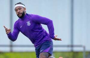 Memphis mostra projeto musical na Globo e diz que gostaria de estender vínculo com Corinthians