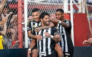 MINEIRO: Atlético desafia sensação do torneio para engrenar 