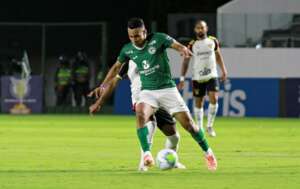 Figueirense acerta com o volante Breno Washington, do São Bernardo