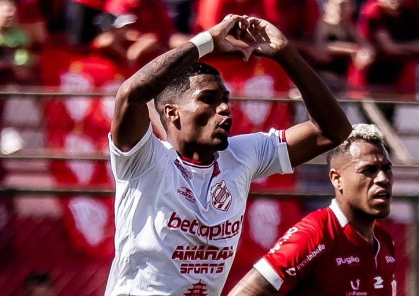 Bryam marcou dois gols em 11 jogos no Paranaense da 1ª Divisão (Foto: Léo Binhara / RBSC)