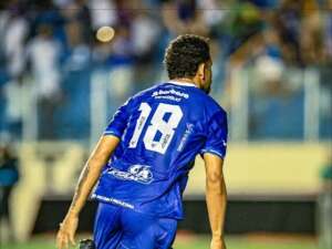 SERGIPANO: Confiança vence Sergipe e segue isolado no topo