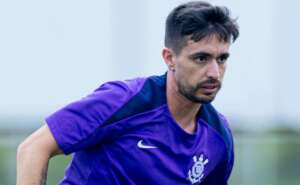 Corinthians volta aos treinos e terá reservas contra o Guarani