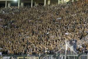 Corinthians retorna ao Pacaembu após 5 anos como visitante, mas com maioria nas arquibancadas