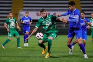 Chapecoense confirma venda do atacante Diego Coser ao Internacional 