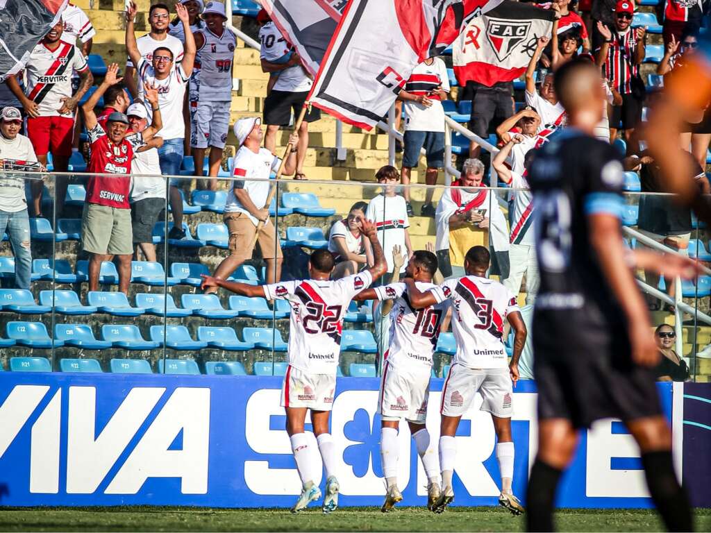 Ferroviário motivado vitória