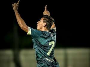 CEARENSE: Floresta supera Iguatu pelo placar mínimo