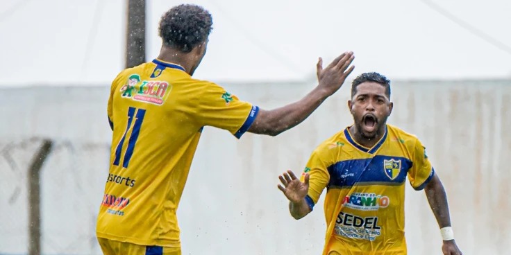 MARANHENSE: Vitórias de Maranhão e IAPE mantém Sampaio Corrêa na liderança 2 IAPE bate Viana Maranhense