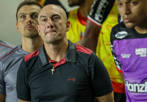 Paulistão: Treinador do Botafogo elogia disposição da equipe no empate contra o Santos