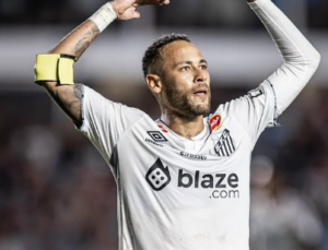 Camisa da reestreia de Neymar pelo Santos vai a leilão por mais de R$ 55 mil