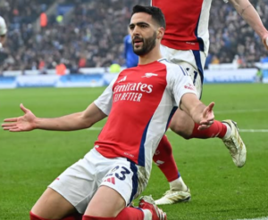 Arsenal vence com gols de Merino e diminui a diferença para o Liverpool no Inglês