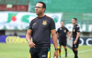 Maranhense: Sampaio Corrêa demite o técnico Felipe Surian