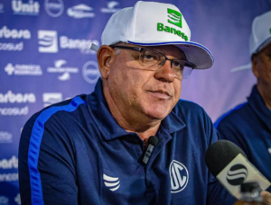 Sergipano: Invicto, técnico Waguinho Dias está próximo de levar o Confiança à semifinal