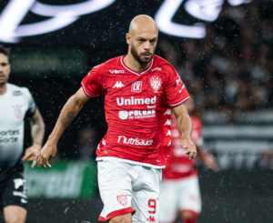 Paulistão: Alheio às especulações, Carlão reafirma foco somente no Noroeste