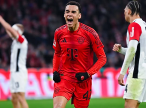 Bayern goleia Frankfurt e volta a disparar na liderança do Alemão