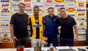 Através da Casa Soccer, atacante Léo Natel é apresentado no Novorizontino