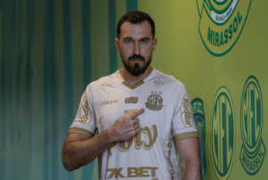 Mirassol anuncia goleiro para disputar vaga com Alex Muralha