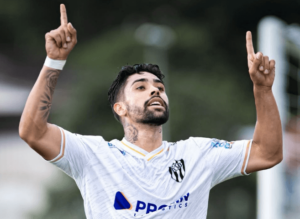 EC São Bernardo x Bandeirante - Cachorrão tropeçou e tenta se afastar do rebaixamento