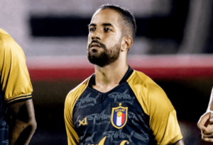 Paulistão Série A3: Lateral do União Suzano celebra vitória sobre o líder