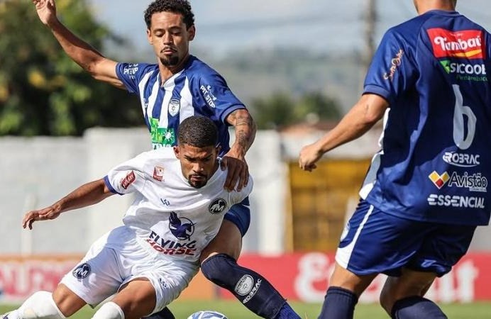 PERNAMBUCANO: Maguary goleia em jogo atrasado e Retrô vence Náutico 2 Maguary goleia Decisão Pernambucano