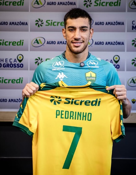 Pedrinho e Léo Ataíde são apresentados no Cuiabá