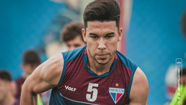 Pol Fernández titular Fortaleza