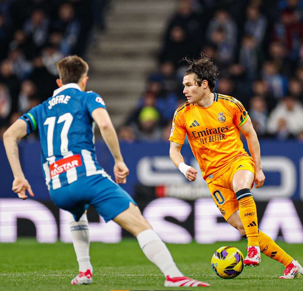 Real Madrid perde para o Espanyol e vê distância para o vice-líder diminuir