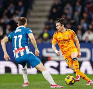 Real Madrid perde para o Espanyol e vê distância para o vice-líder diminuir