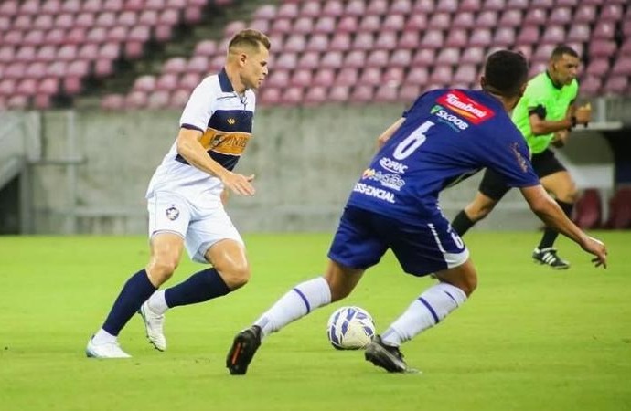 PERNAMBUCANO: Santa Cruz vence e vira líder isolado 2 Retrô empata Decisão Pernambucano