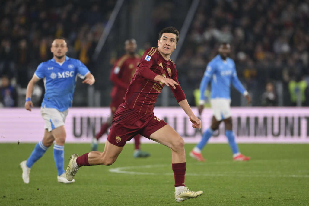 Napoli cede empate à Roma no fim e desperdiça chance